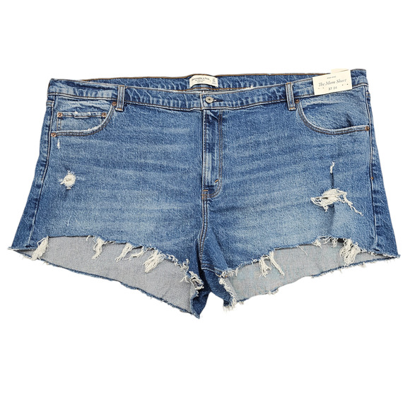 NWT Abercrombie & Fitch Shorts Womens 24 / 37 Mom Short High Rise Distressed